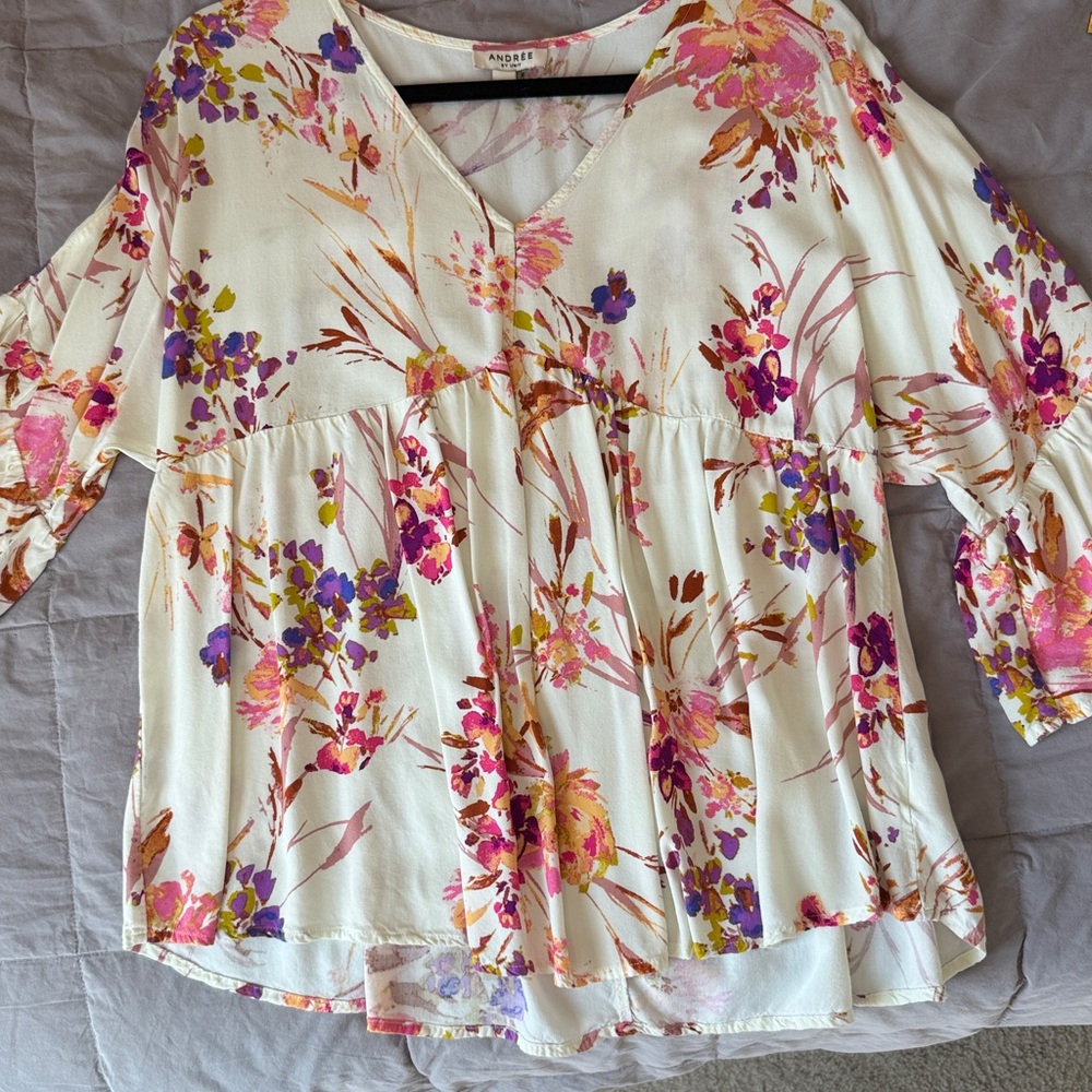 ANDREE BY UNIT Cream and Purple Floral maternity Blouse - Picture 2 of 2
